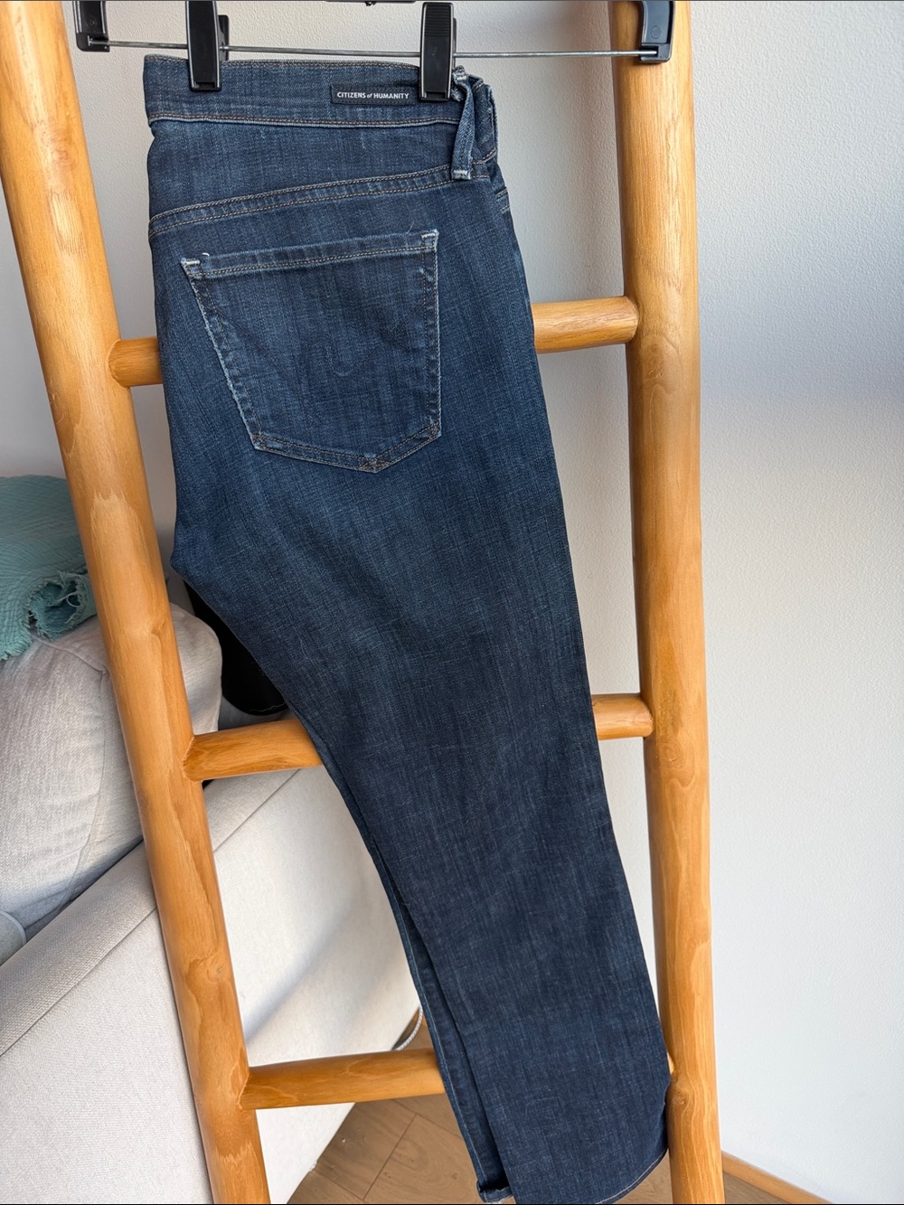 Citizens Of Humanity Straight Leg Jeans in Dark Indigo Wash